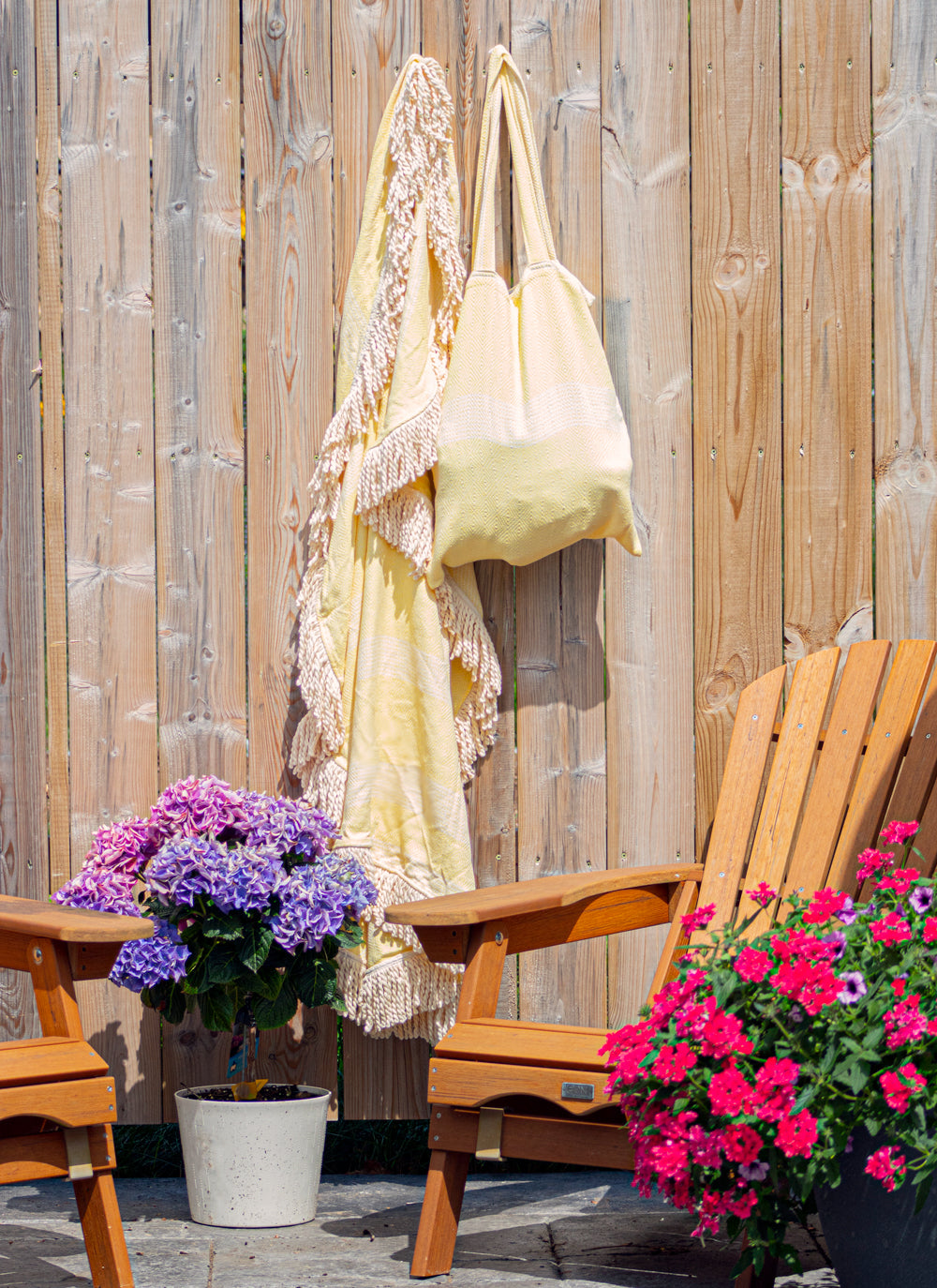 Diamond Pattern "Roundie" Blanket in a matching Beach Bag